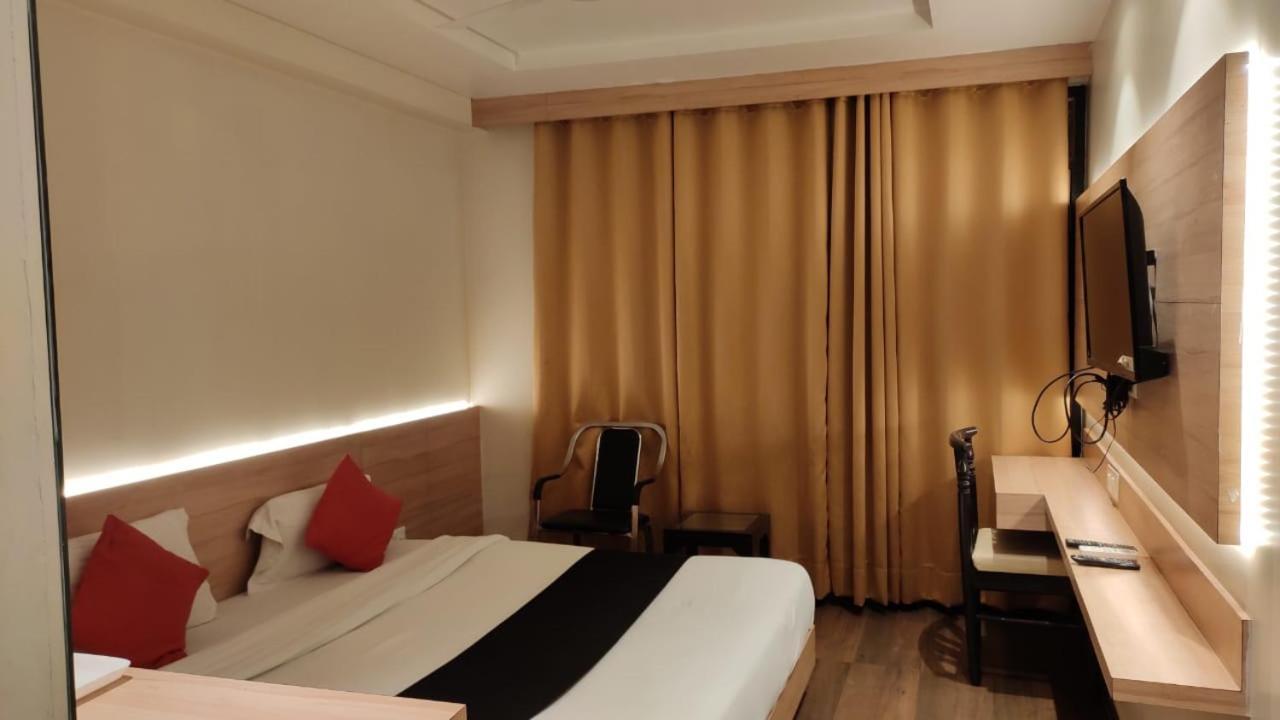 لاكناو Hotel Poseidon Inn المظهر الخارجي الصورة